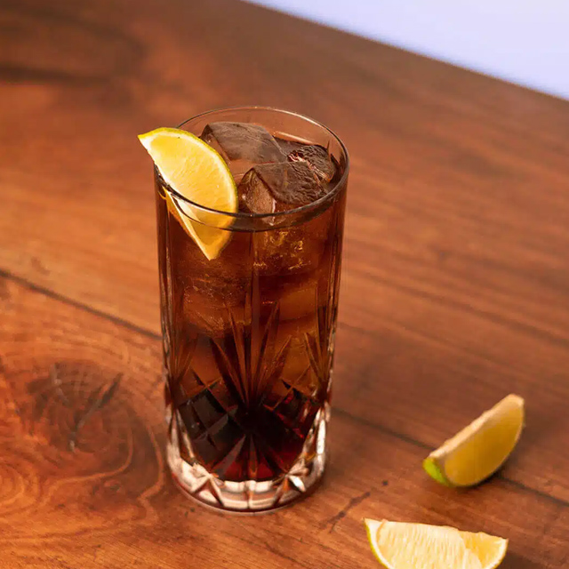Cuba Libre de Ron o de Whisky: Historia y receta